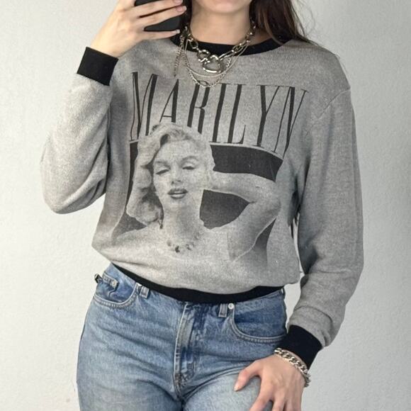 Marilyn Monroe Gray Crewneck Sweatshirt Small - Picture 1 of 5